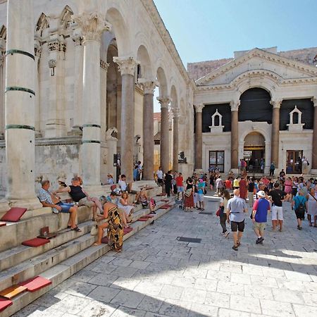 Lovely Home In Split With Jacuzzi Eksteriør bilde