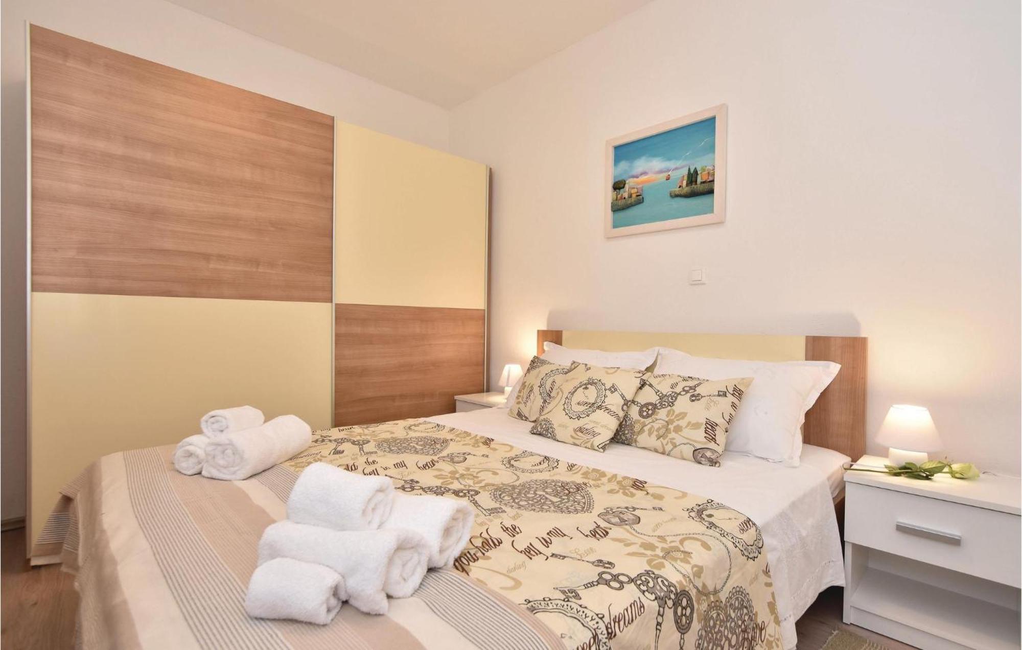 Lovely Home In Split With Jacuzzi Eksteriør bilde