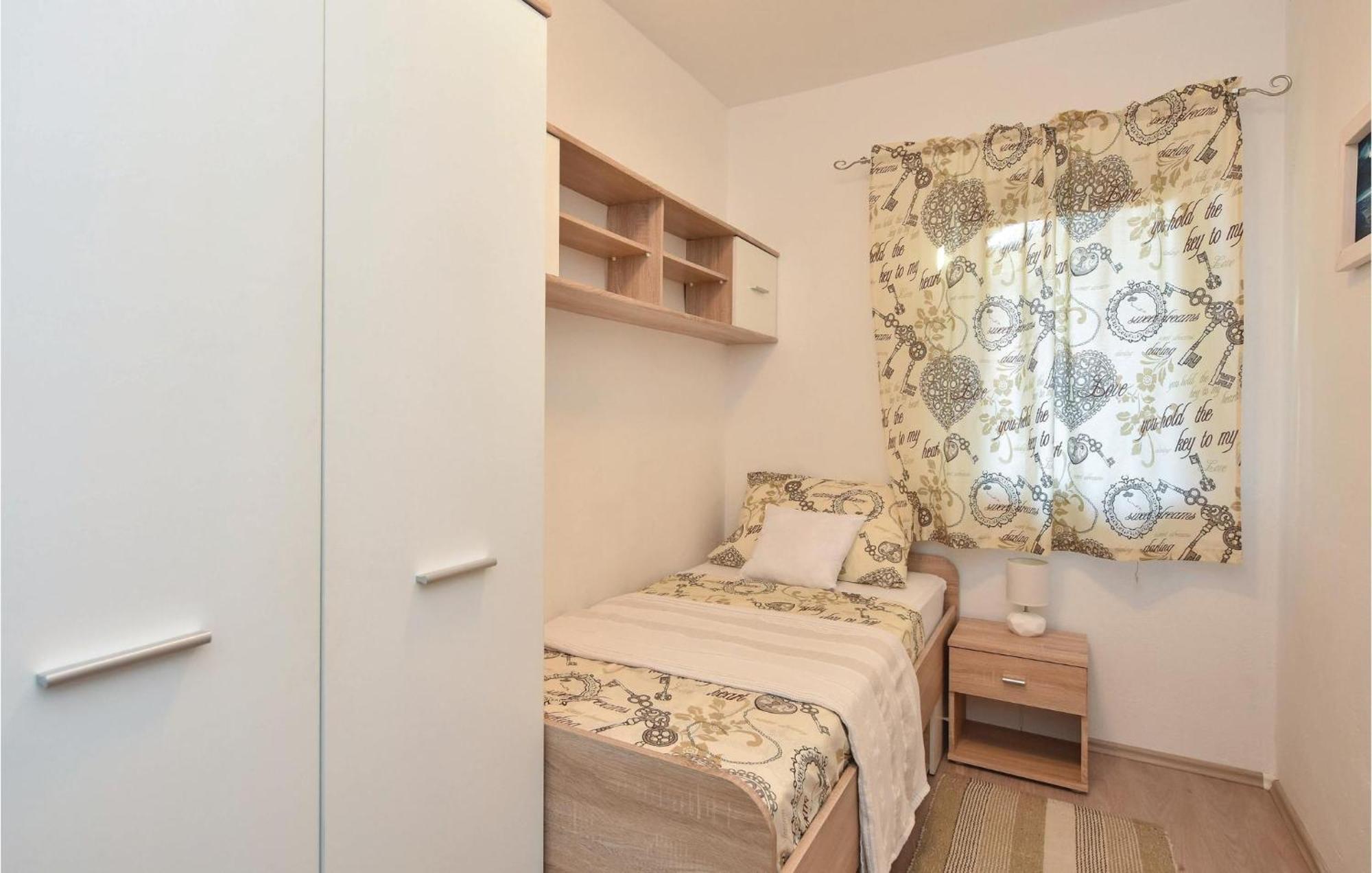 Lovely Home In Split With Jacuzzi Eksteriør bilde