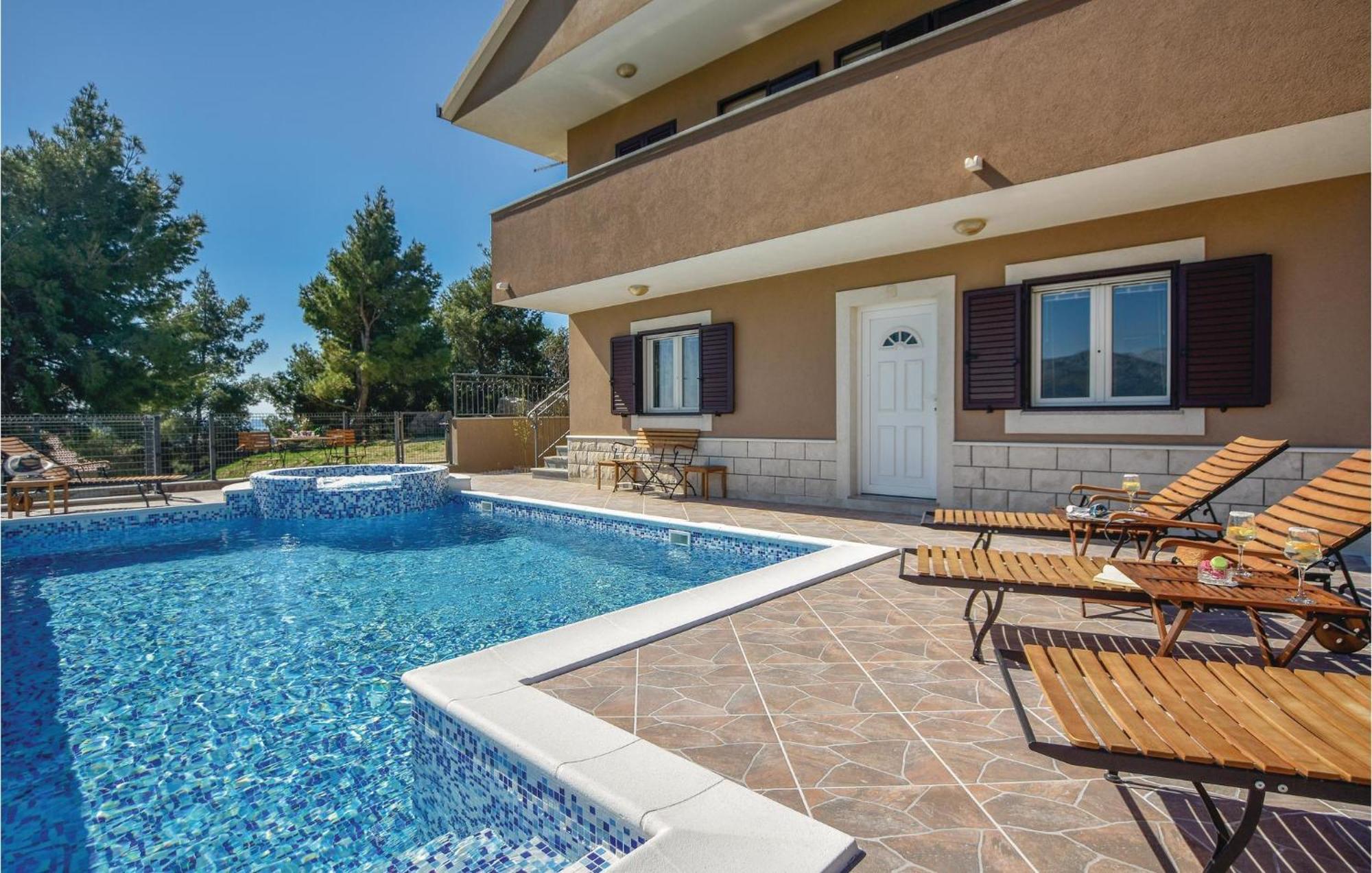 Lovely Home In Split With Jacuzzi Eksteriør bilde
