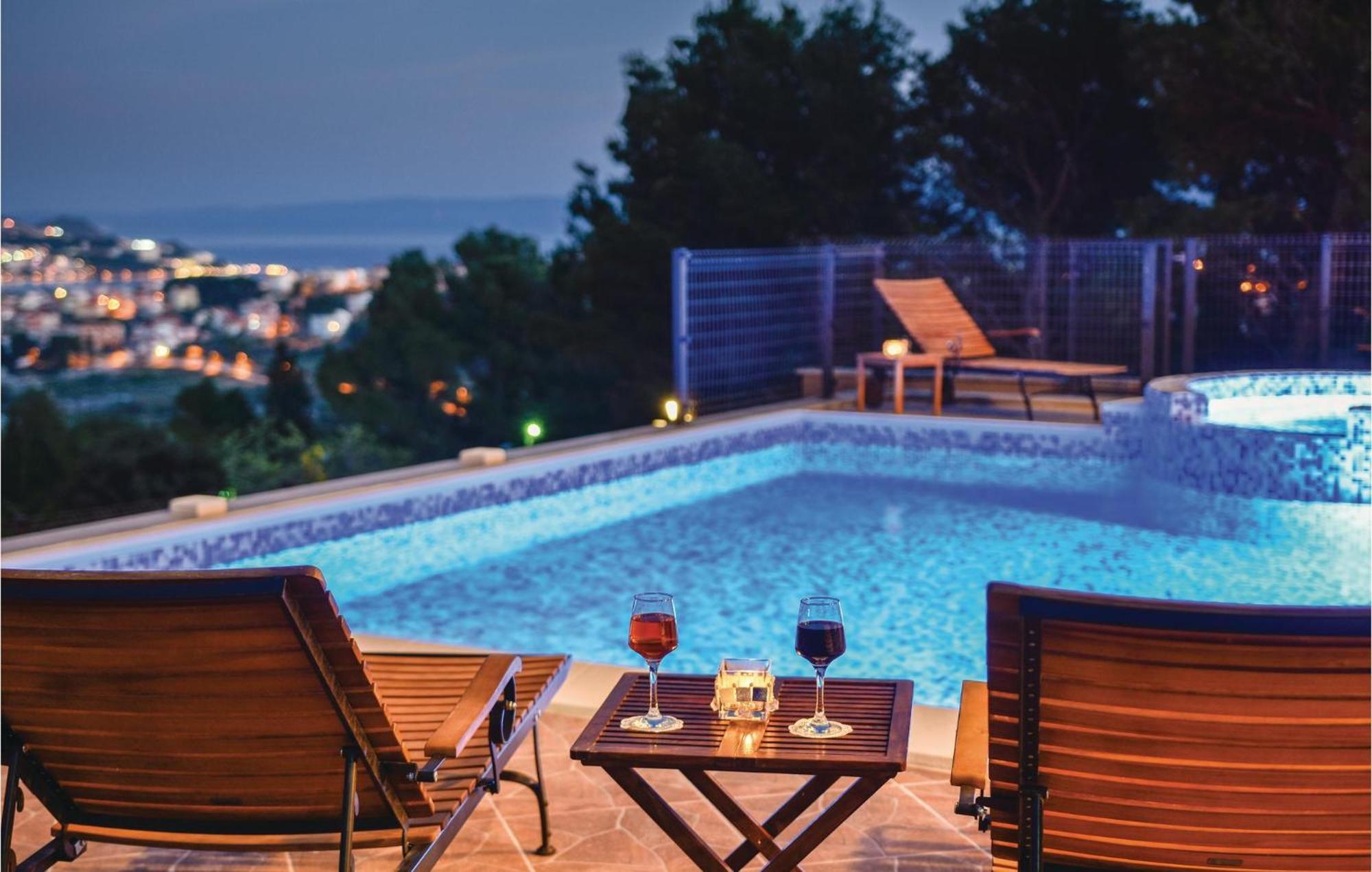 Lovely Home In Split With Jacuzzi Eksteriør bilde
