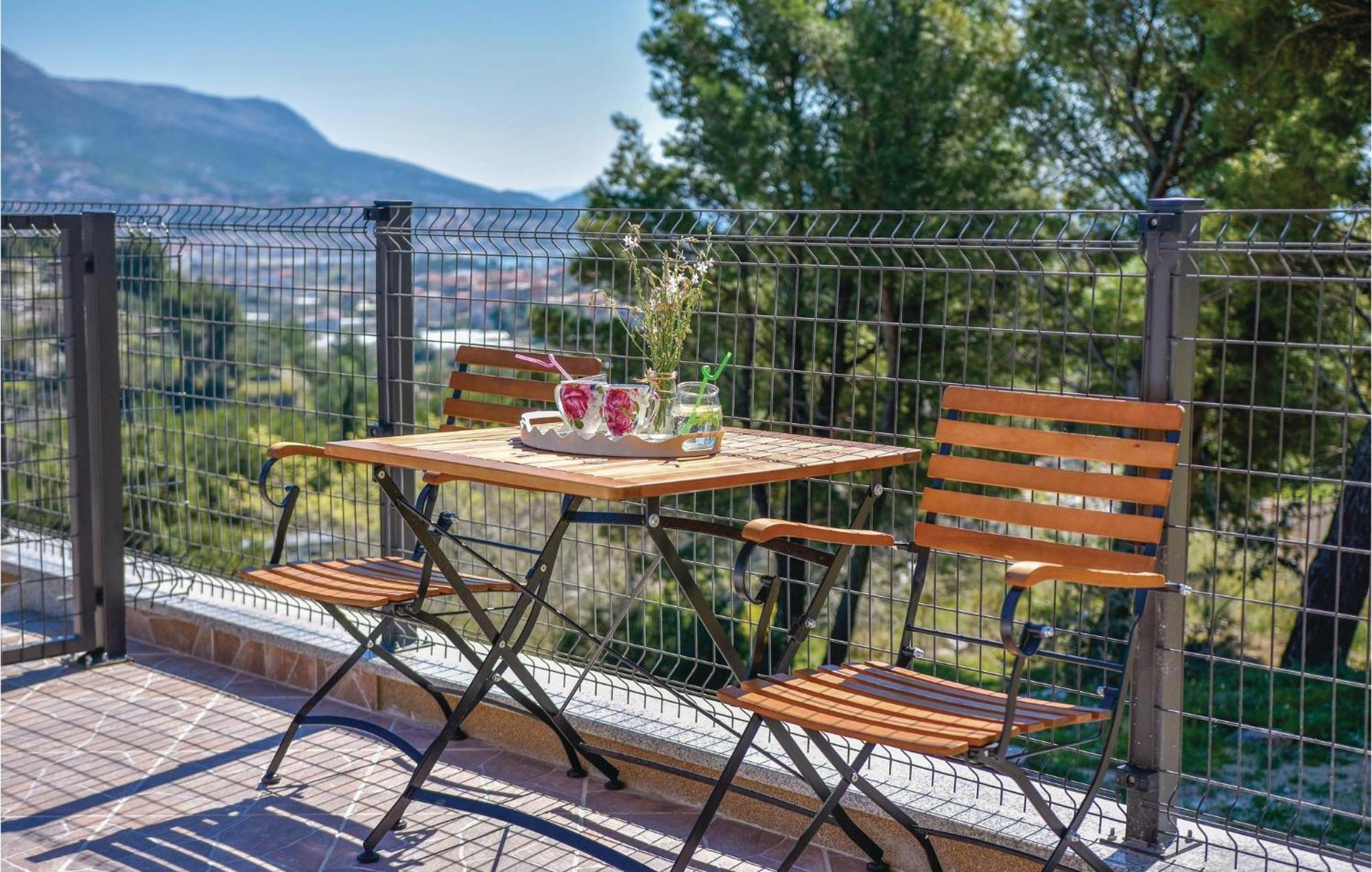 Lovely Home In Split With Jacuzzi Eksteriør bilde