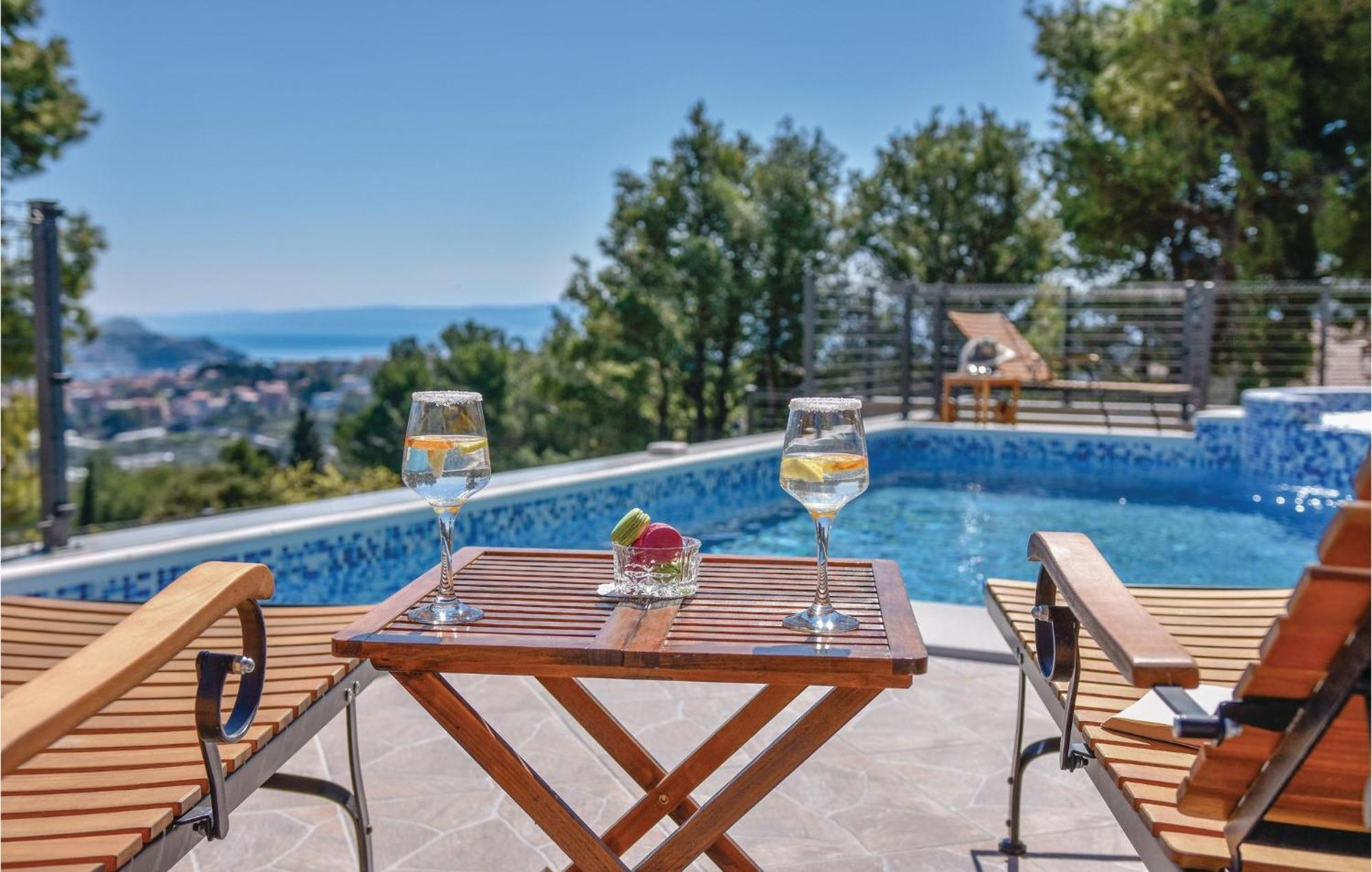 Lovely Home In Split With Jacuzzi Eksteriør bilde