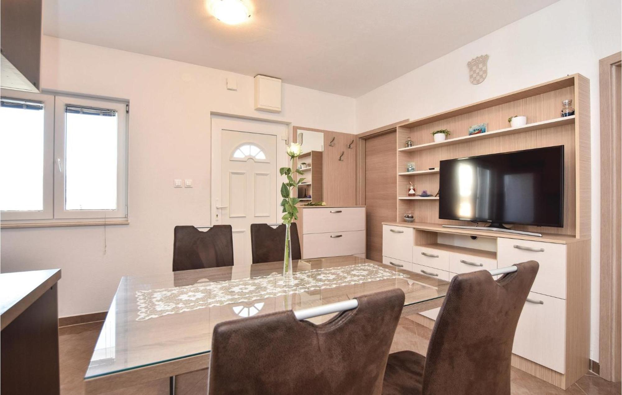 Lovely Home In Split With Jacuzzi Eksteriør bilde