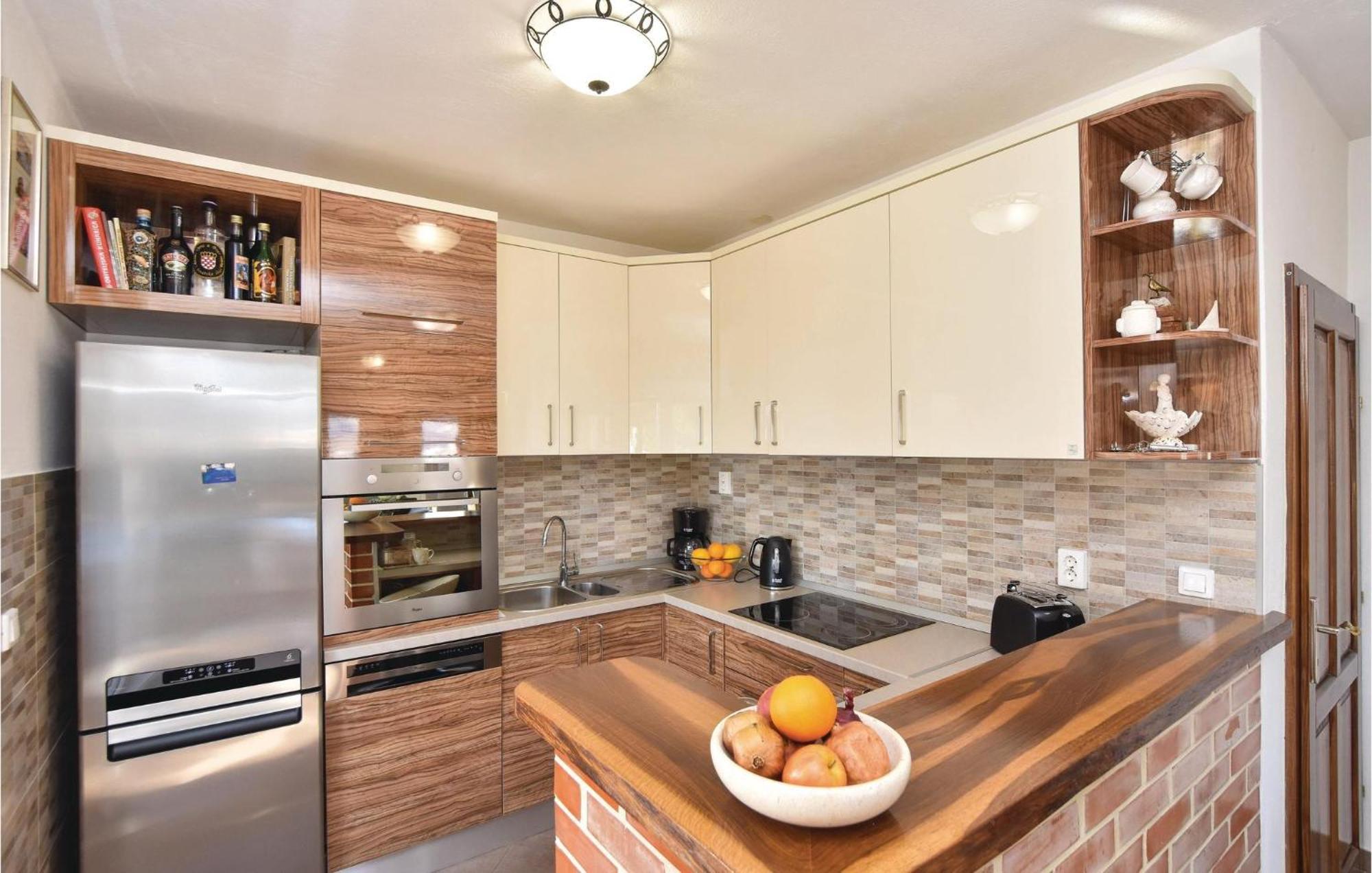 Lovely Home In Split With Jacuzzi Eksteriør bilde